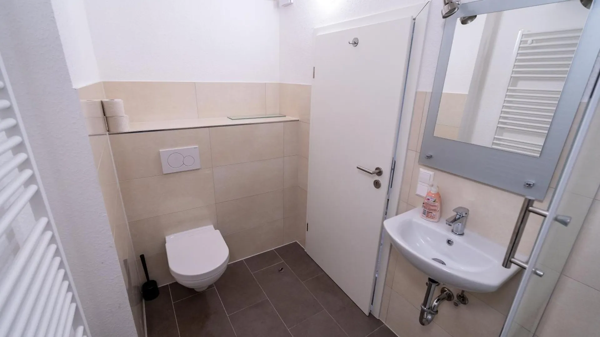 Business Apartment In Ruhiger Lage Lu Sued Ludwigshafen am Rhein